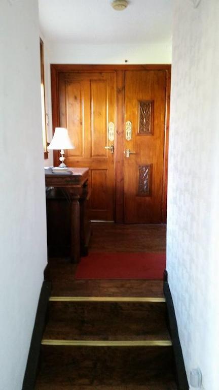 Rooms At Tarrareoch Bathgate Buitenkant foto
